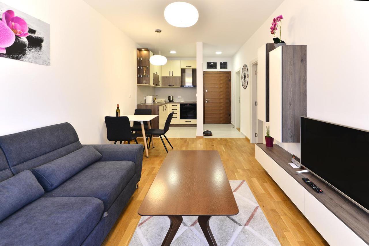 Neo Apartment Novi Sad Exteriör bild